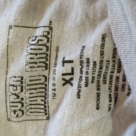 🌹3/15🌹SUPER MARIO BROS Grey Happy Holidays Graphic Short Sleeve Tee Shirt - Picture 2 of 2